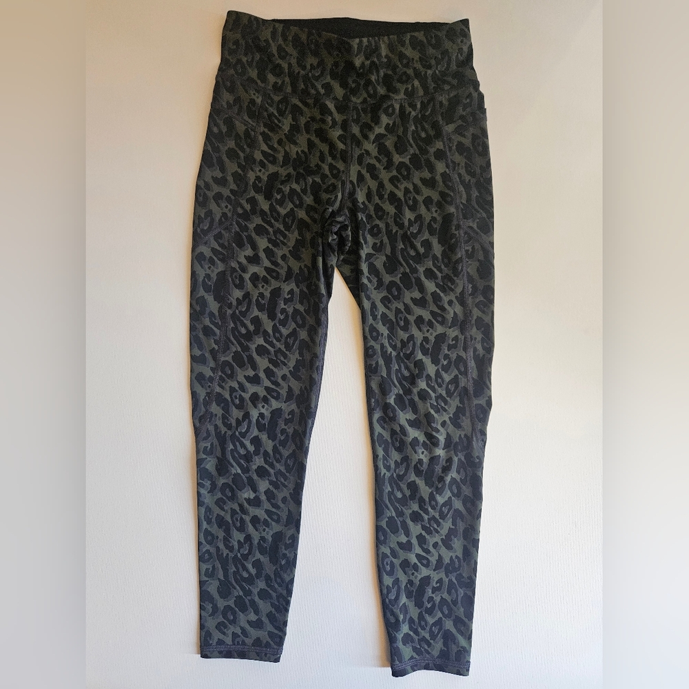 Sweaty Betty London Camo Leggings Womens 26 Waist The Zero‎ Gravity Yoga Pants